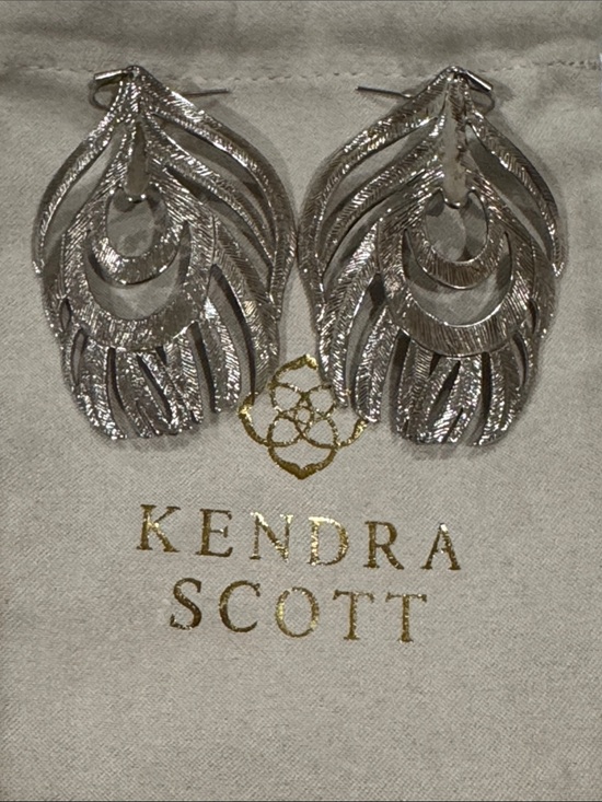 Kendra Scott Jewelry - Kendra Scott Silver Filigree Feather Drop Earrings